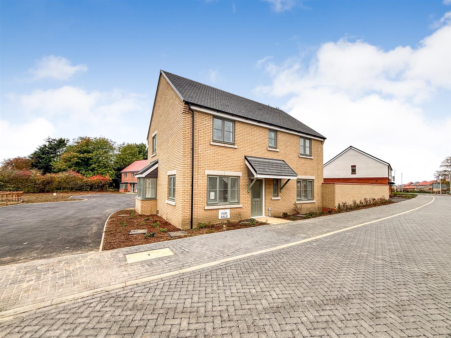 4 bed property in Skylark View, Biggleswade